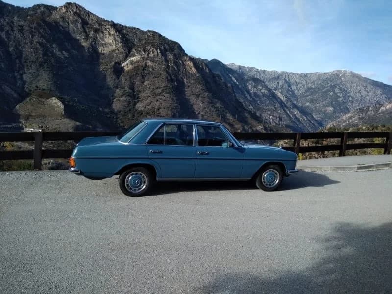 Mercedes-Benz 220 D W115 miniatura 5