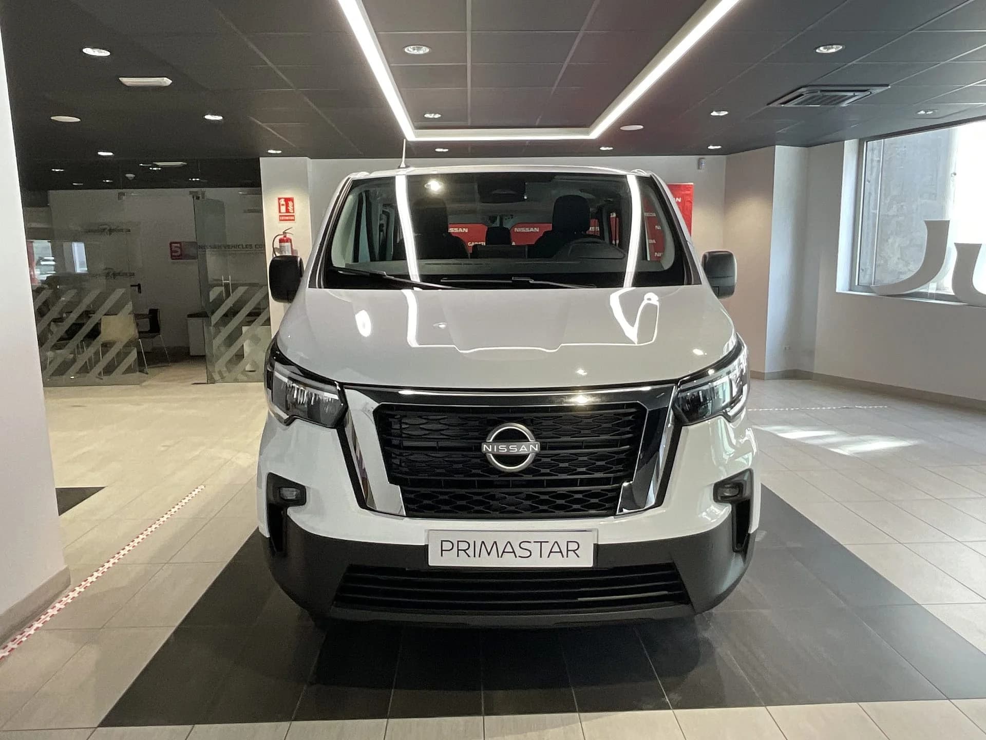 Nissan Primastar  2.0 dCi miniatura 2