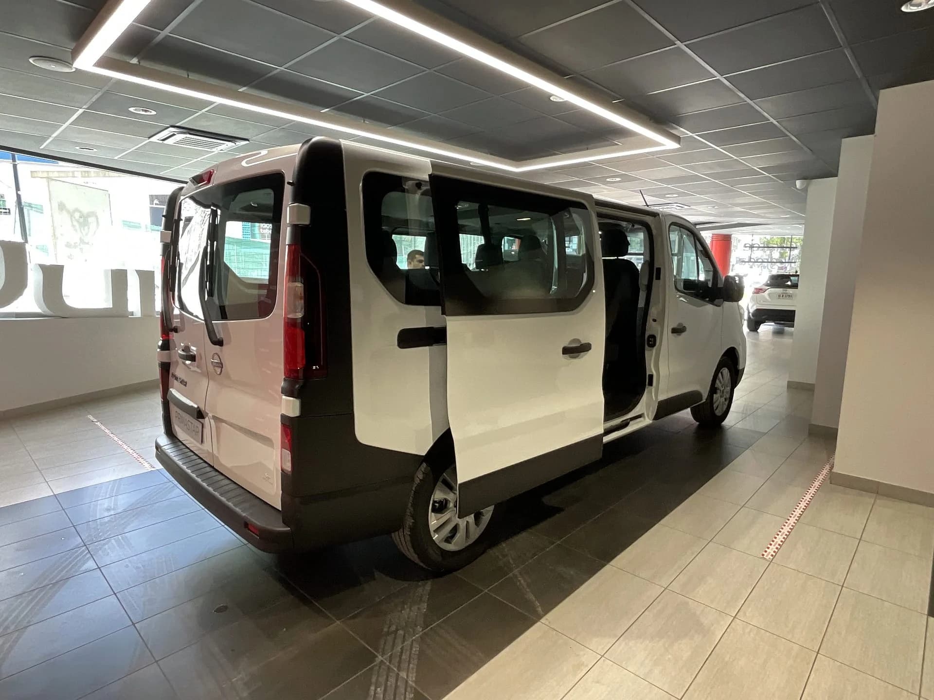 Nissan Primastar  2.0 dCi miniatura 12