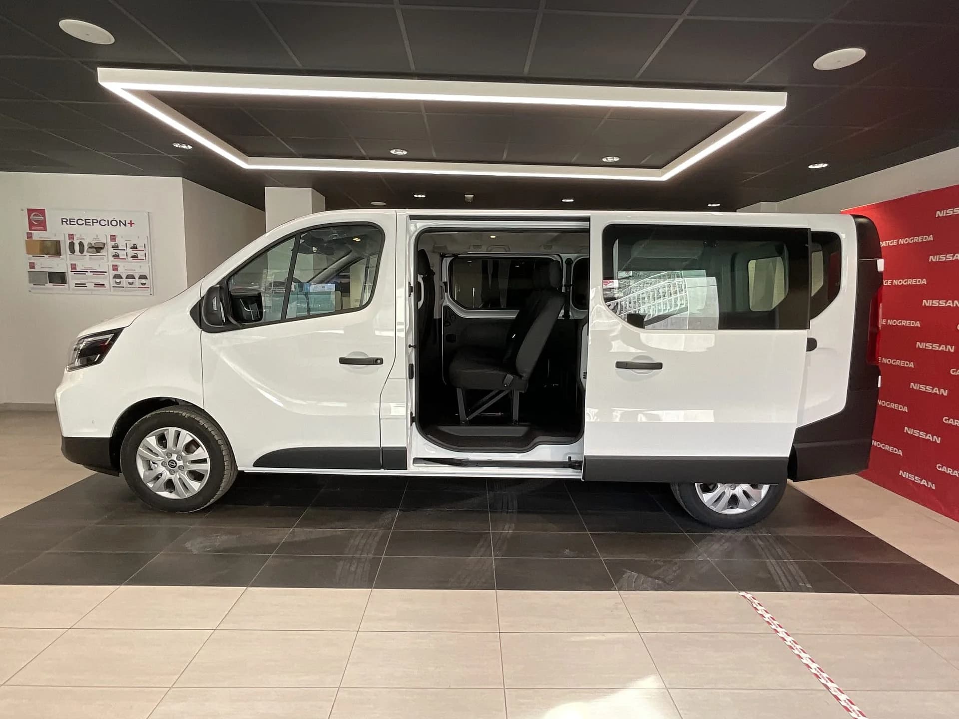 Nissan Primastar  2.0 dCi miniatura 13