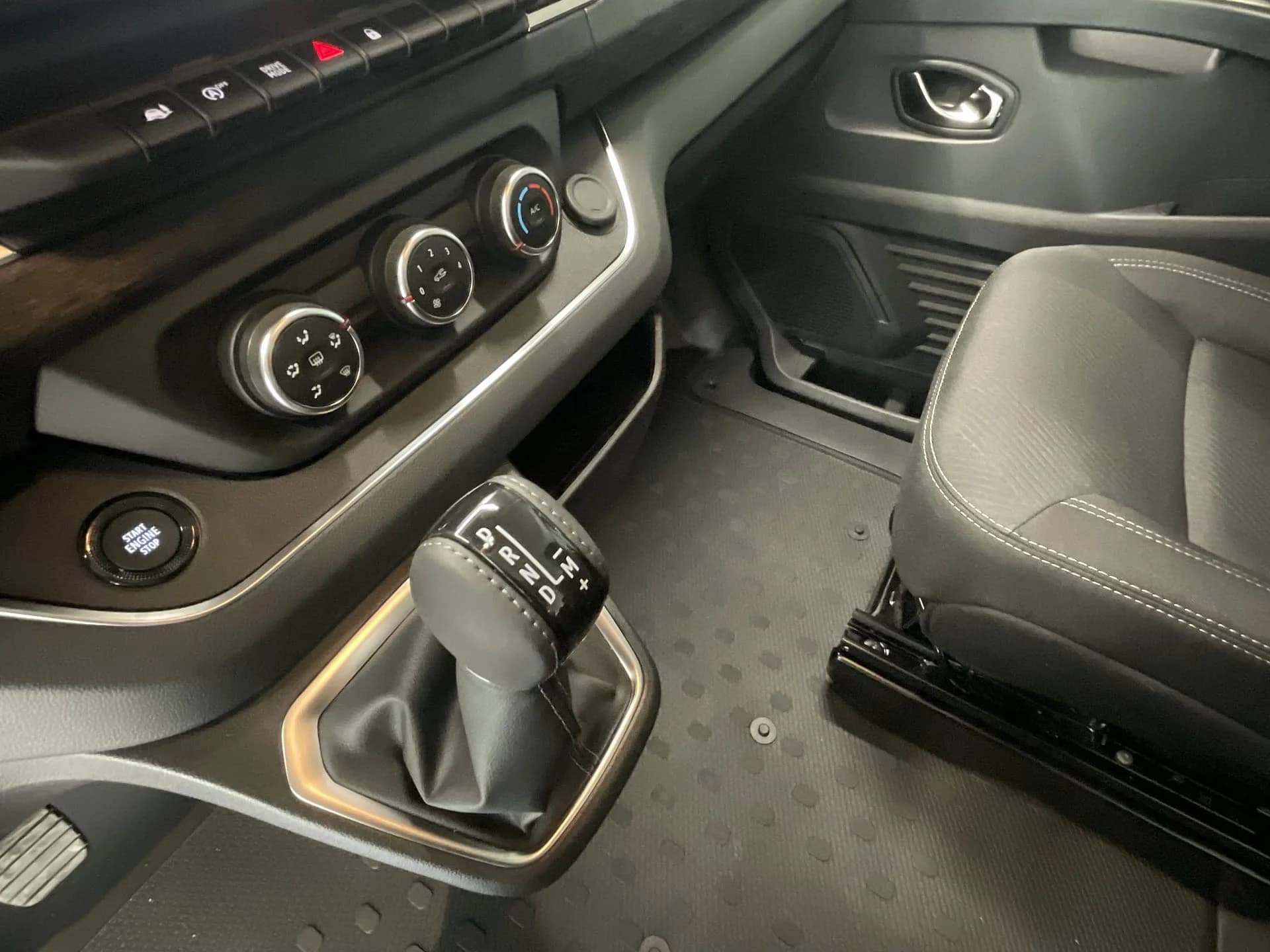 Nissan Primastar  2.0 dCi miniatura 8