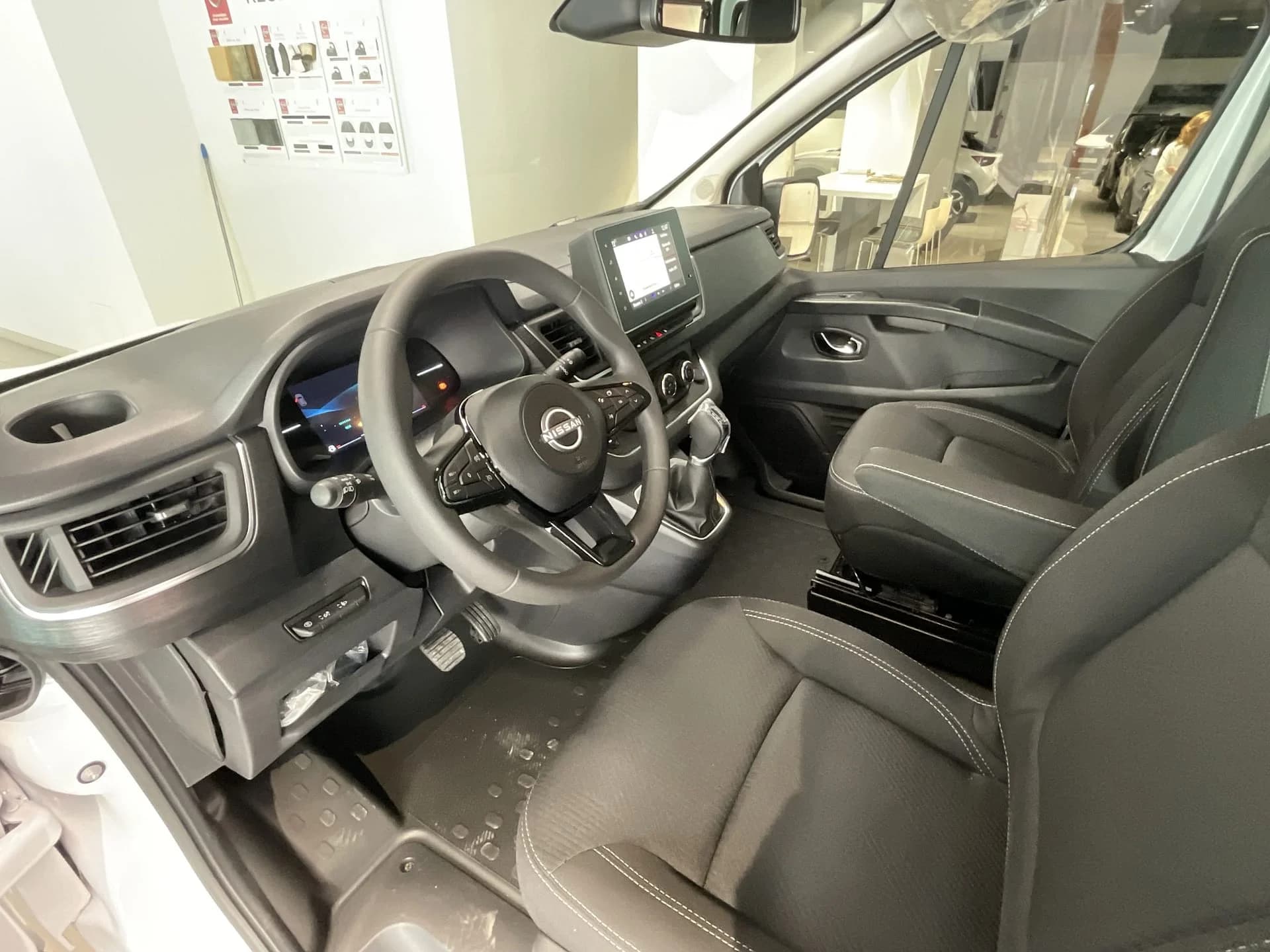 Nissan Primastar  2.0 dCi miniatura 10