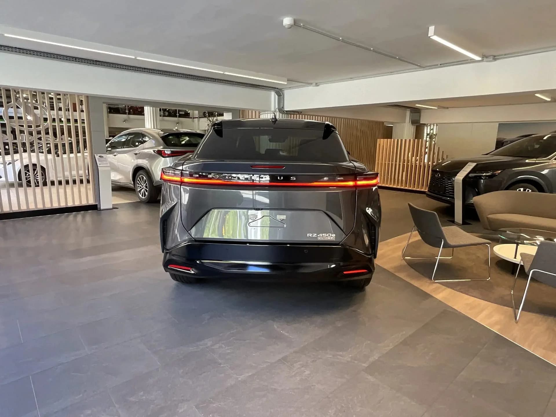 Lexus RZ 450e Executive miniatura 6