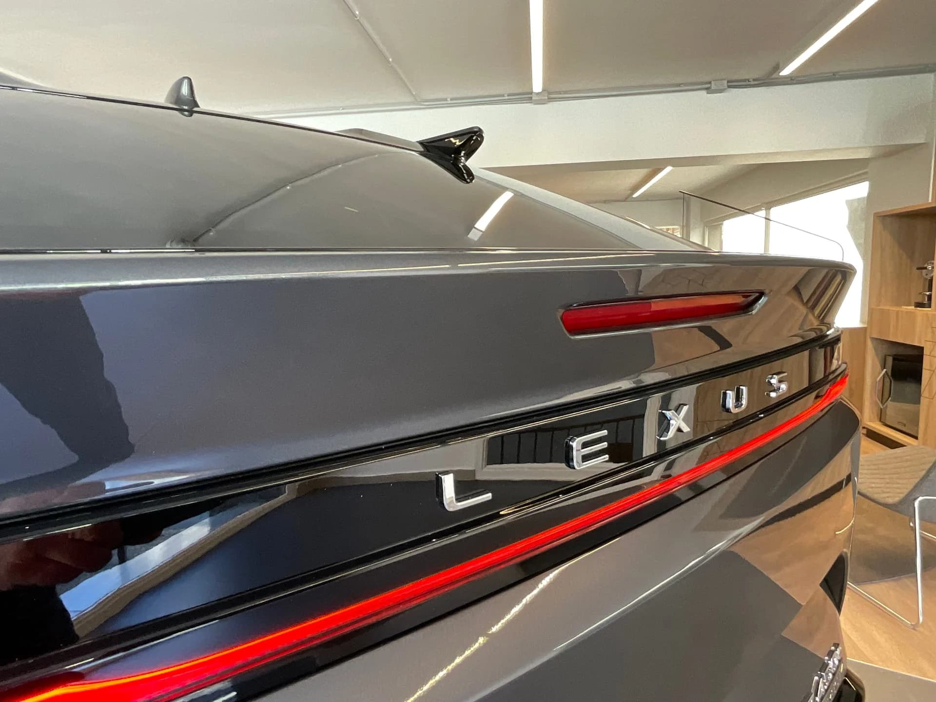 Lexus RZ 450e Executive miniatura 7
