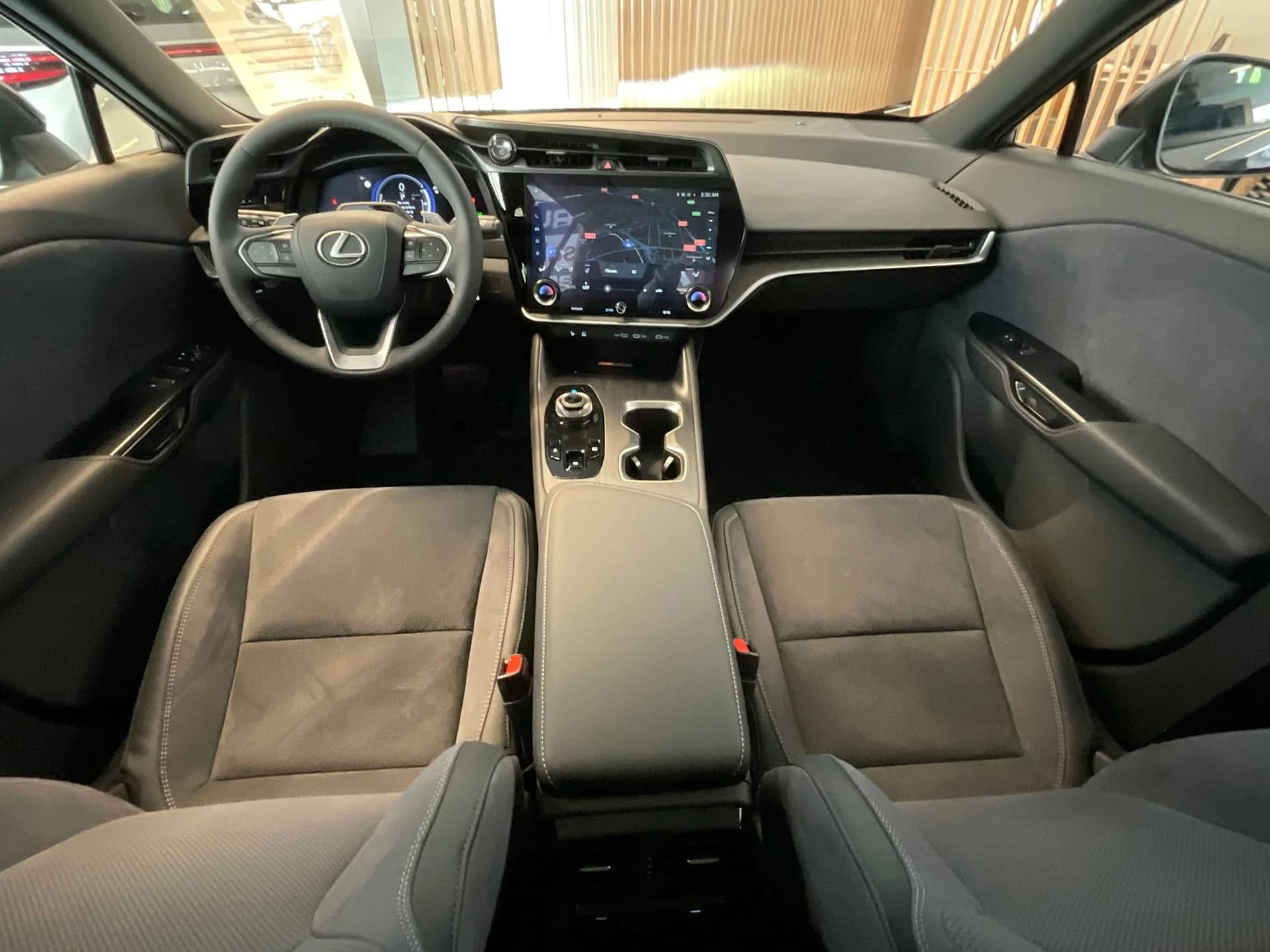 Lexus RZ 450e Executive miniatura 11