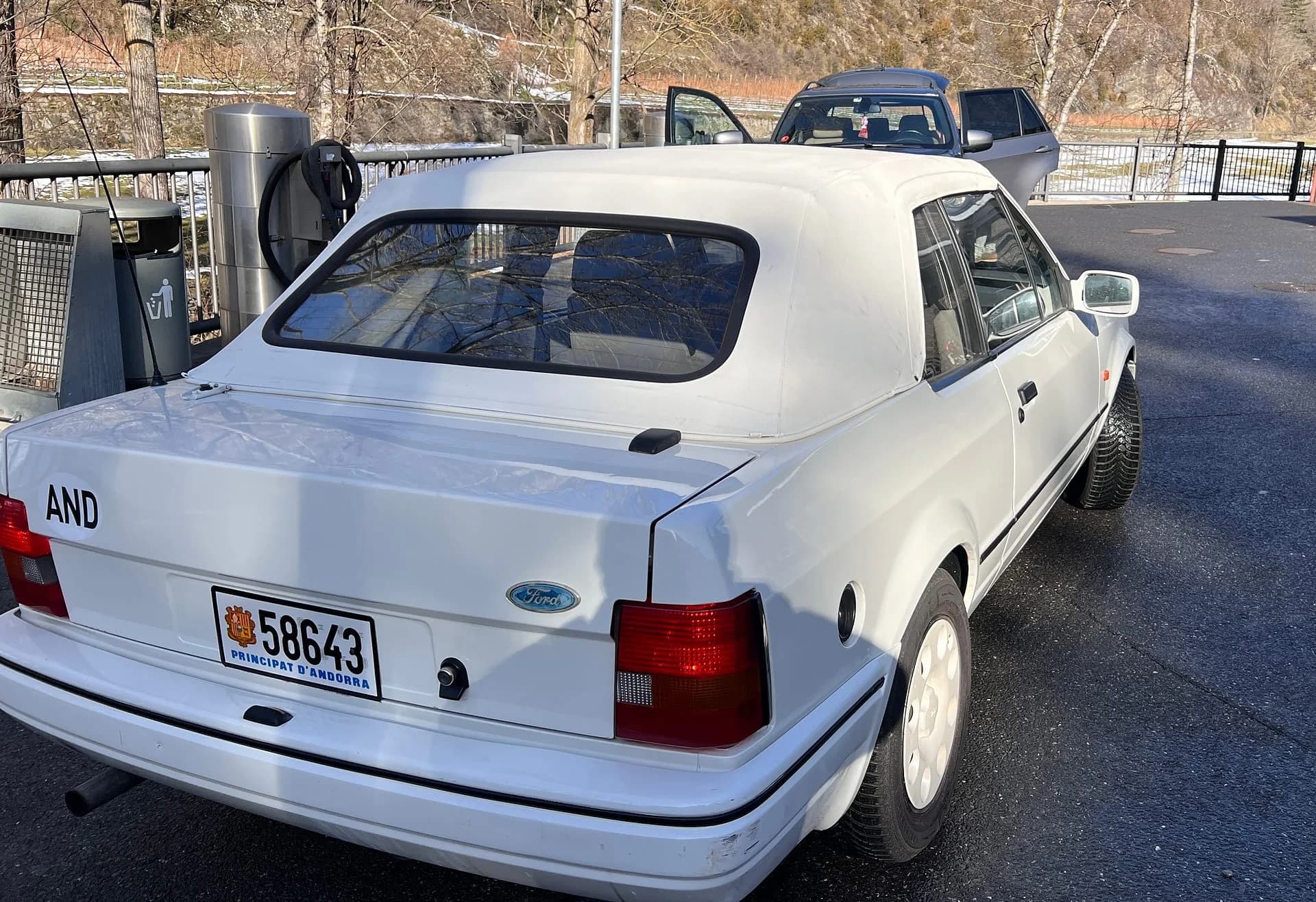 Ford Escort  X3 R.i Cabrio miniatura 3